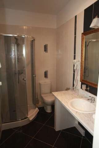 Отель Fontush Boutique Hotel Ивано-Франковск Полулюкс-6