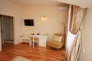 Отель Fontush Boutique Hotel Ивано-Франковск Полулюкс-9