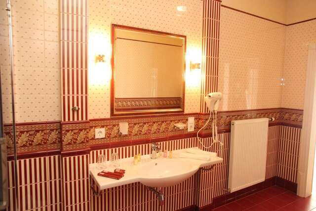 Отель Fontush Boutique Hotel Ивано-Франковск-38