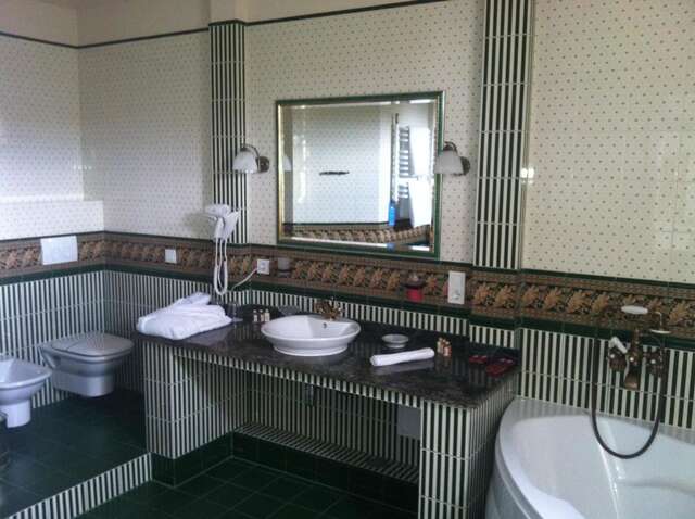 Отель Fontush Boutique Hotel Ивано-Франковск-44