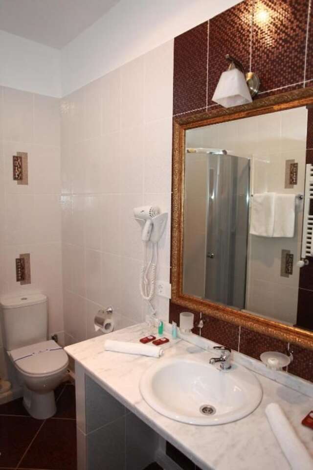Отель Fontush Boutique Hotel Ивано-Франковск-67