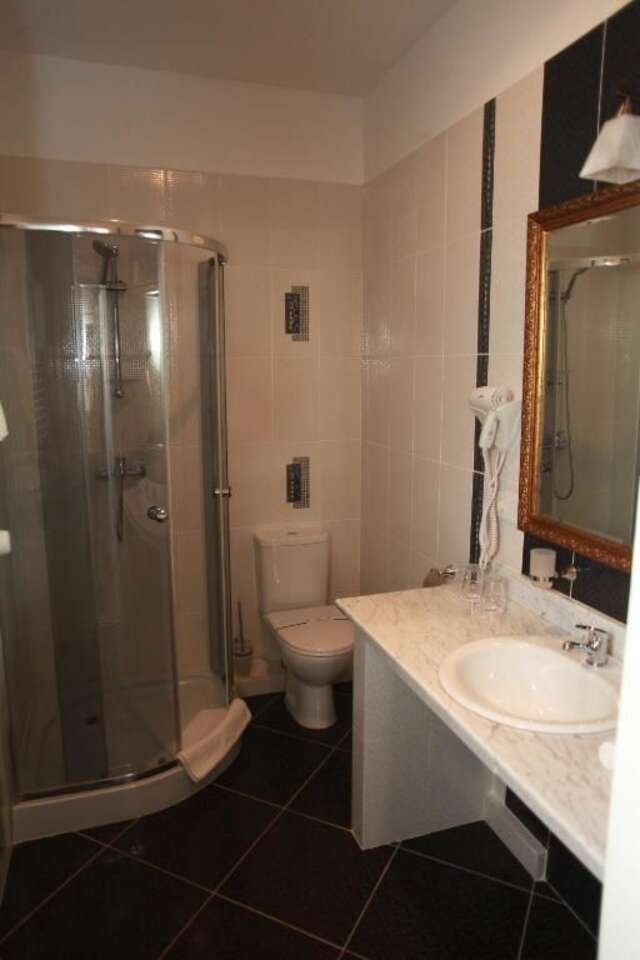 Отель Fontush Boutique Hotel Ивано-Франковск-73